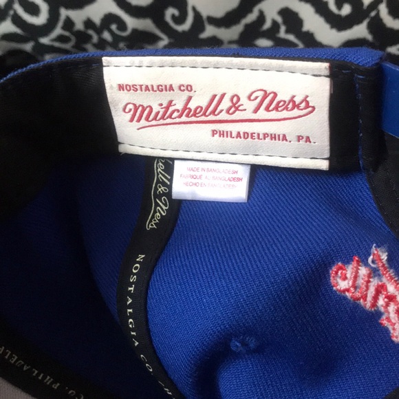 Mitchell and ness Detroit Pistons SnapBack - Picture 9 of 12